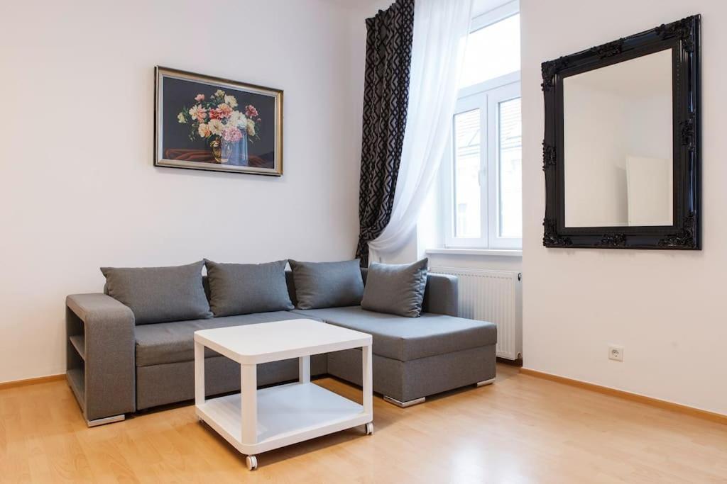 Vienna-Flats Self Check-In Apartment Bagian luar foto