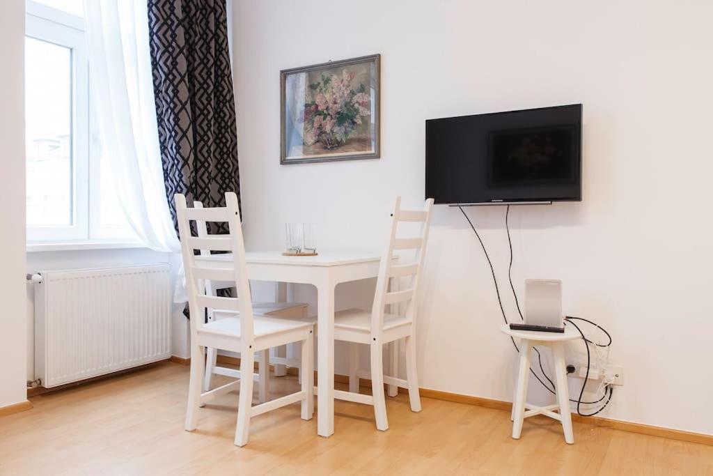 Vienna-Flats Self Check-In Apartment Bagian luar foto
