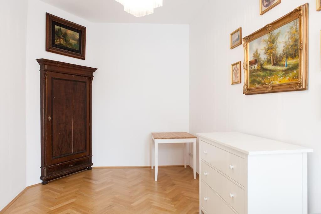 Vienna-Flats Self Check-In Apartment Bagian luar foto