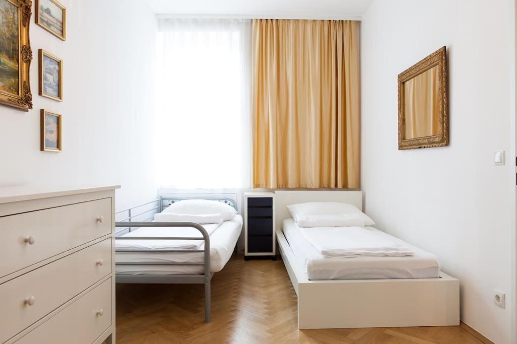 Vienna-Flats Self Check-In Apartment Bagian luar foto