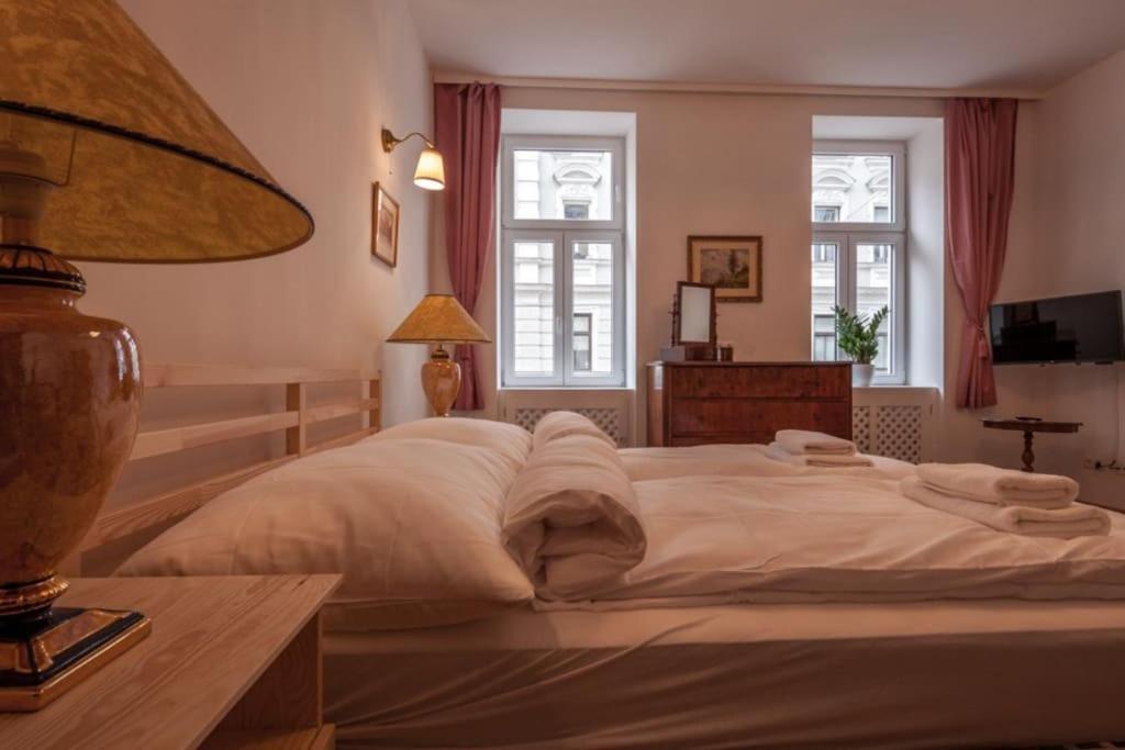 Vienna-Flats Self Check-In Apartment Bagian luar foto